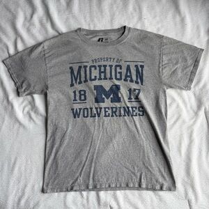 Michigan Wolverines Gray Short Sleeve T-Shirt  Size Medium by Russell Athletic